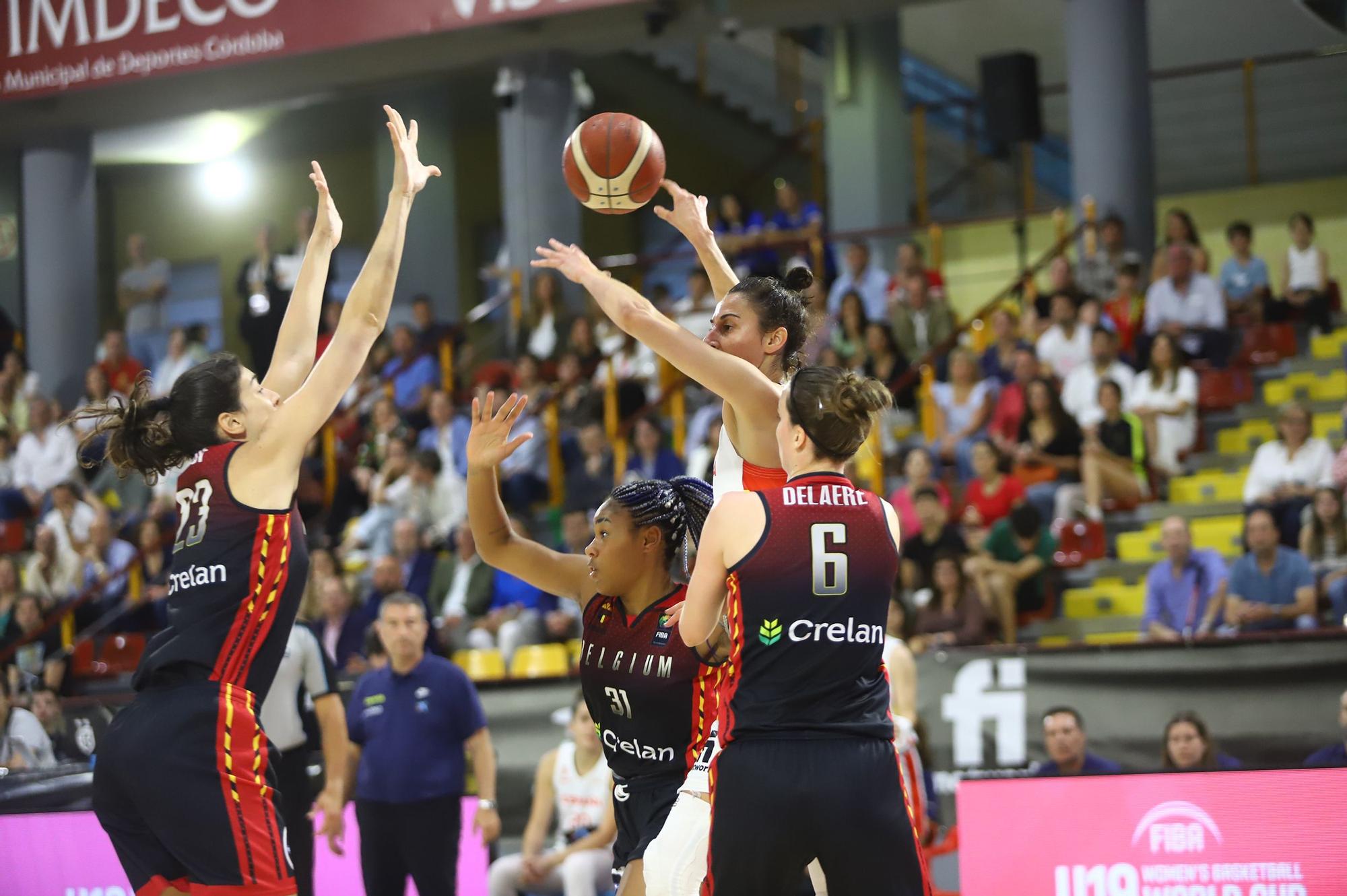 La selección española femenina de baloncesto ante Bélgica, en imágenes