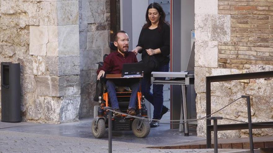 La jueza avala que Echenique debió cotizar por su asistente