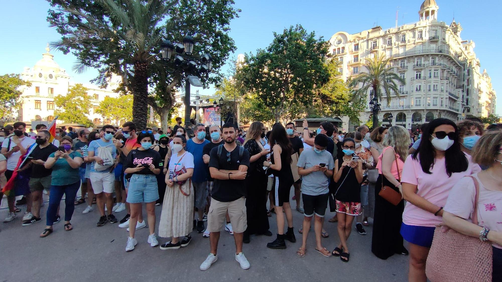 Manifestación pidiendo #JusticiaparaSamuel y contra la homofobia en València