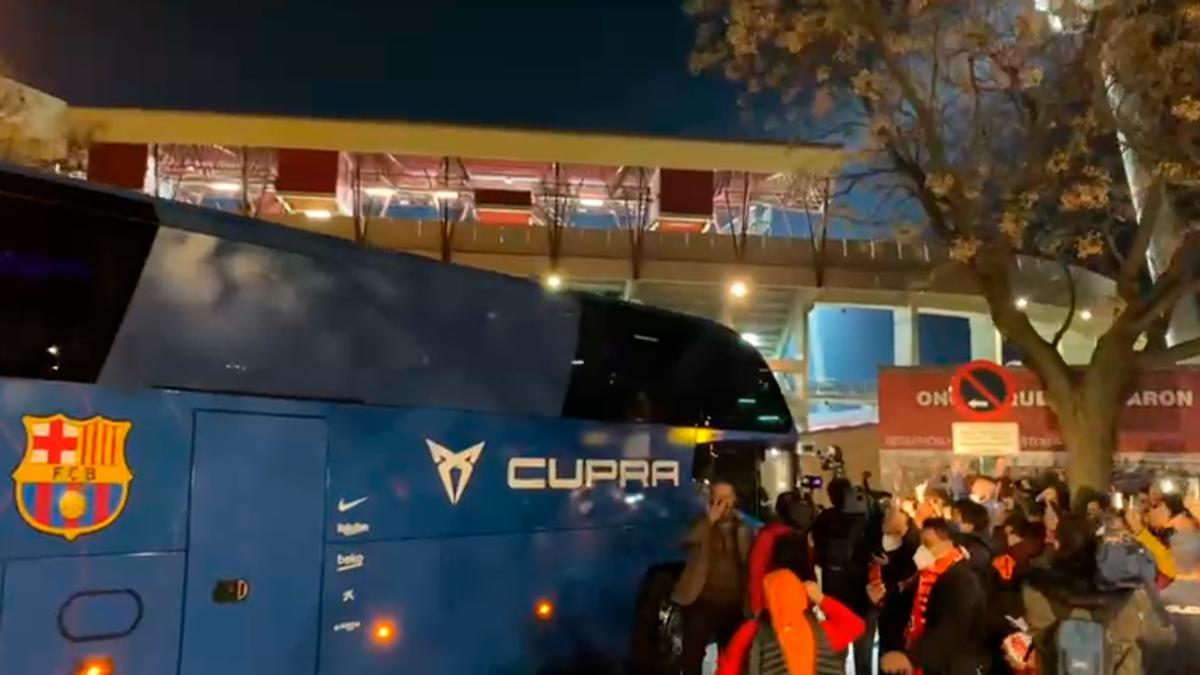 Así ha sido la llegada del FC Barcelona al estadio Granada