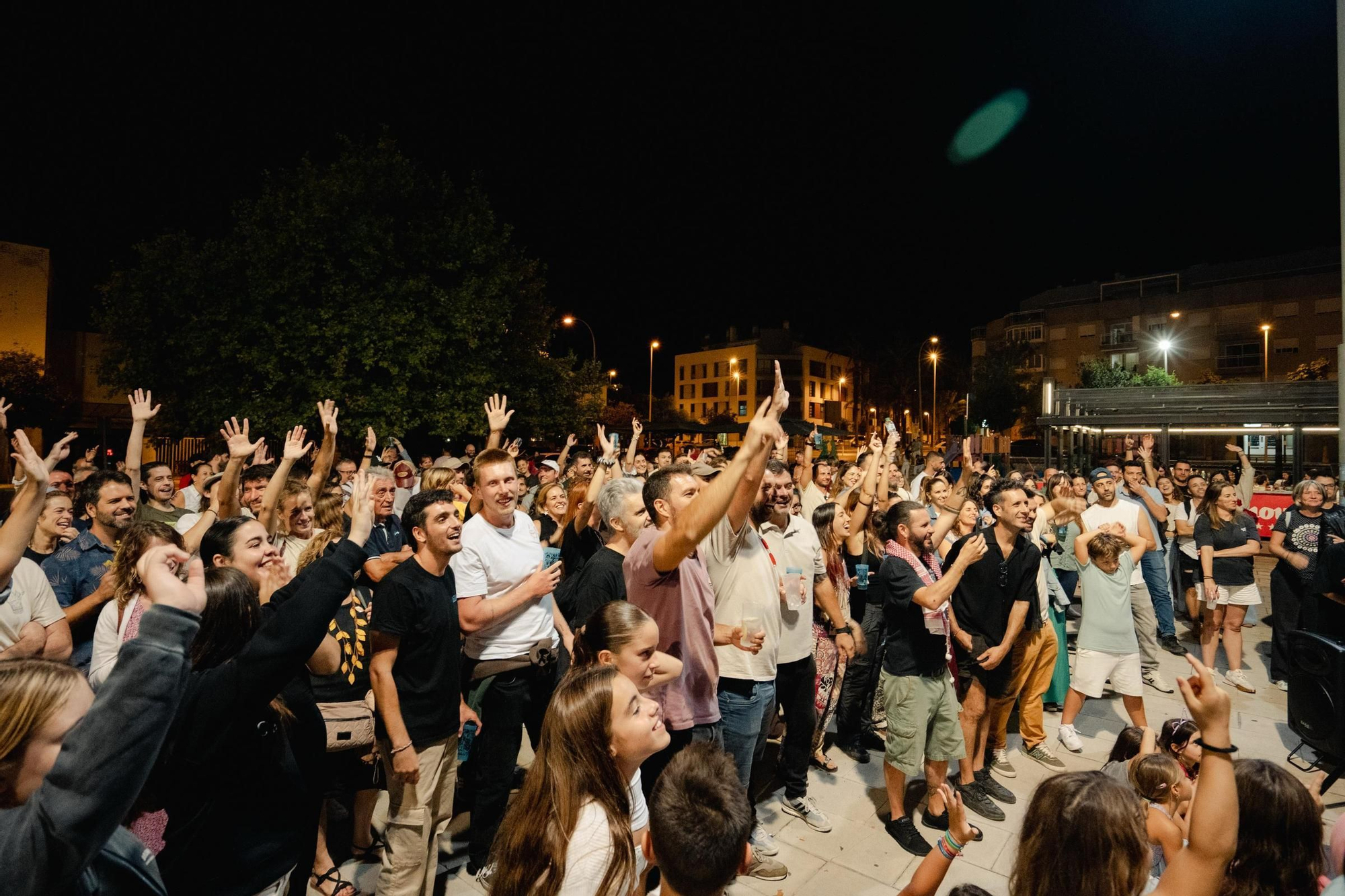 Galería de fotos: El debut del 'Castellonero' marca la sisena jornada popular de LaCollaNostra a Benicàssim