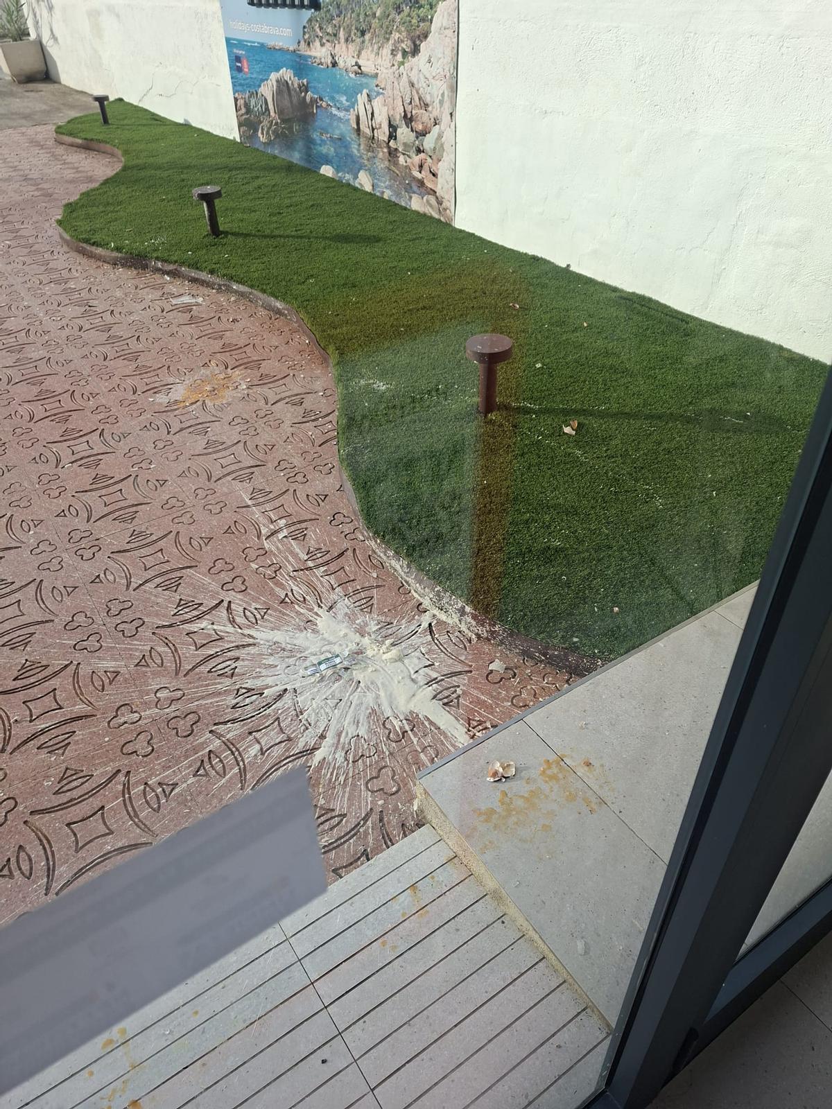 L'incivisme que pateix la zona és cada cop més evident, segons els veïns.