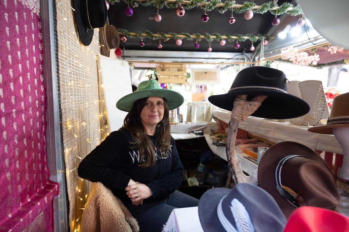 Yolanda, en la caseta de Yabisa en el paseo de Vara de Rey.