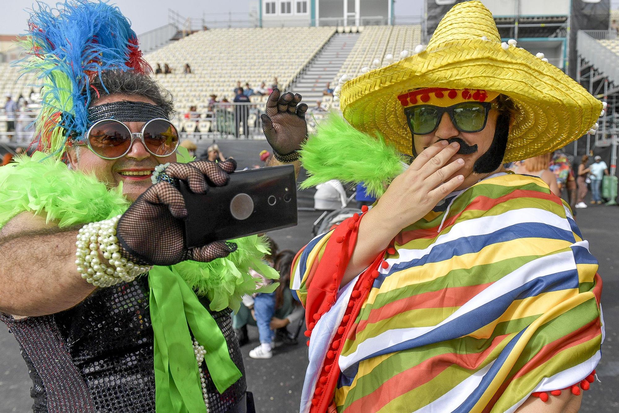 Búscate en nuestras fotos del último Carnaval de Día