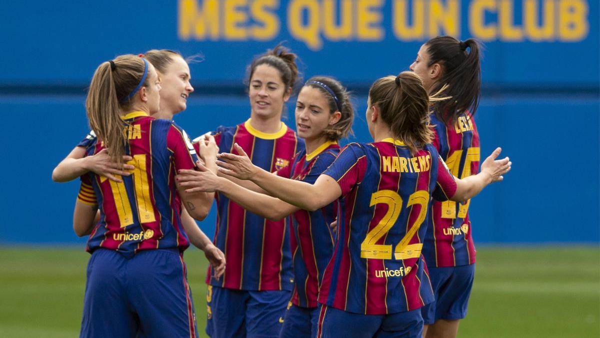 Jugadoras del Barcelona celebrando un gol