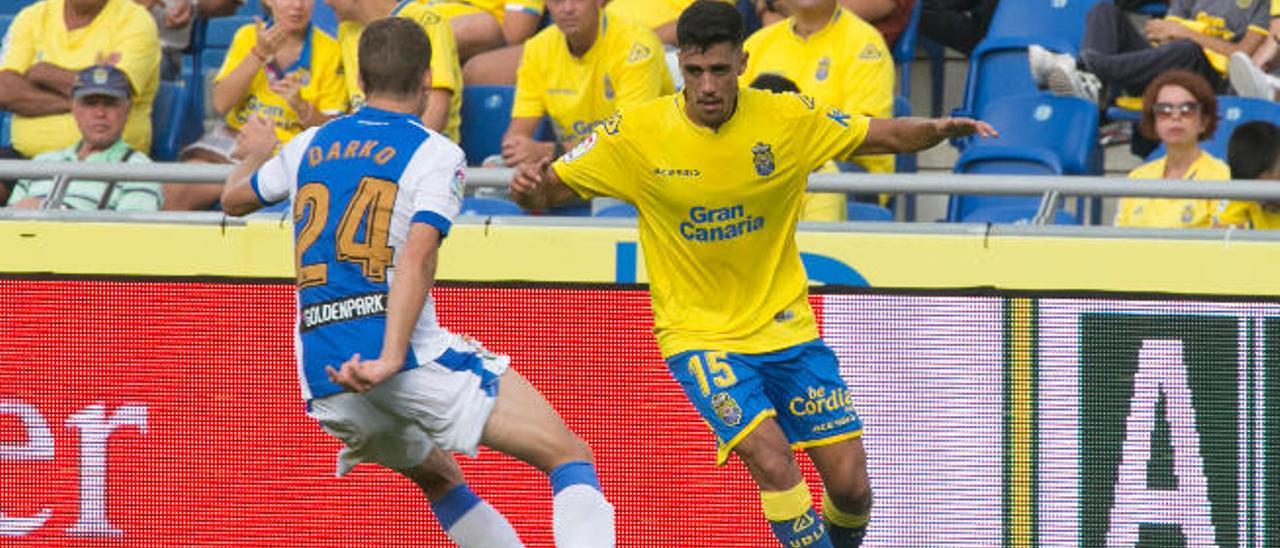 Ánimo a Gran Canaria, minuto de silencio y estreno de los caballos.