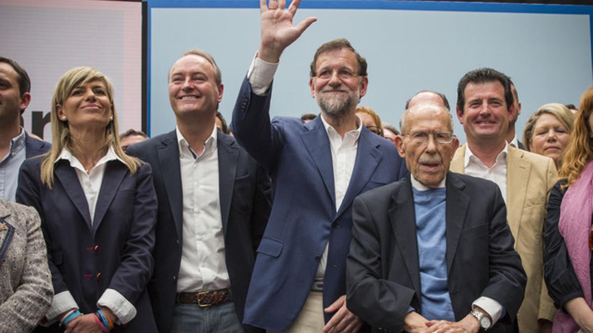 Rajoy, junto a Alberto Fabra, en el mitin de Alicante.