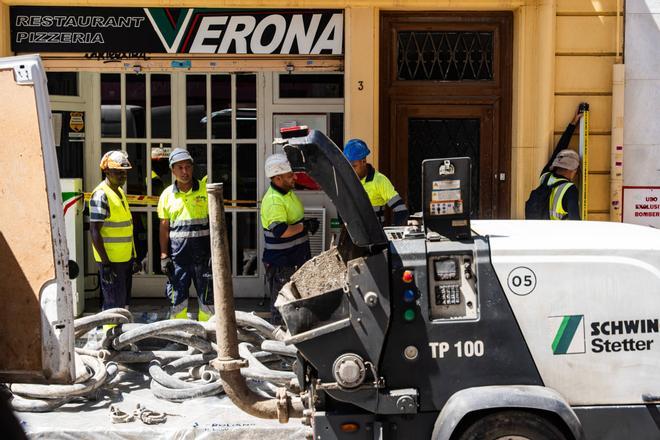Un socavón en un patio interior provoca el desalojo preventivo de varias fincas