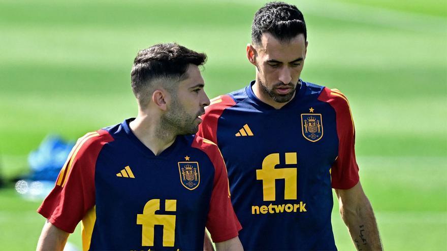 Busquets anuncia que deja la selección española