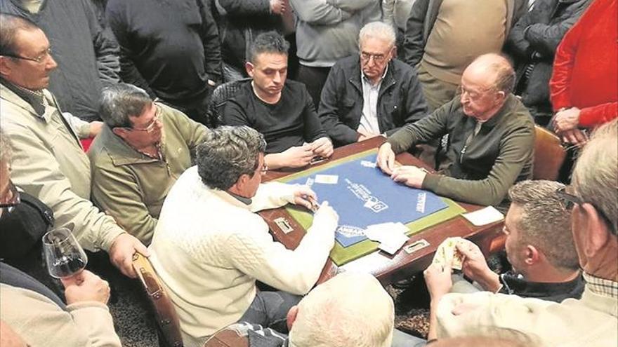 Los casinos locales se enfrentan sobre el tapete por San Valero