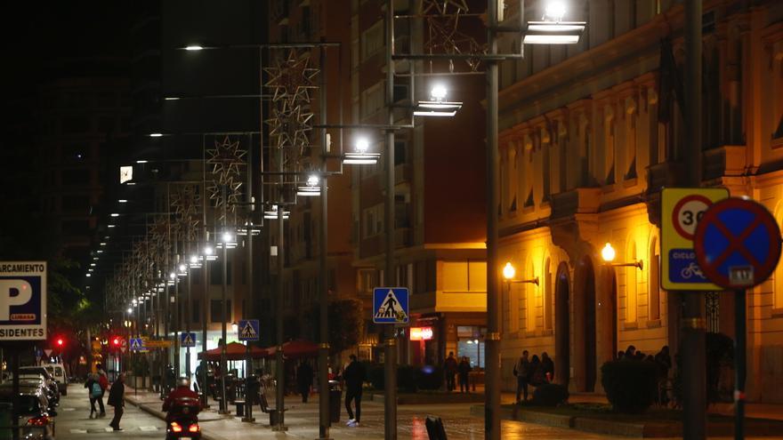 Adiós a las luces blancas en la iluminación pública de los municipios valencianos