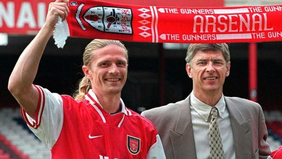 Petit y Wenger en su etapa juntos en el Arsenal.