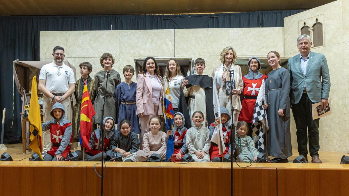 Los miembros del altar ganador, tras la lectura en Lo Rat Penat