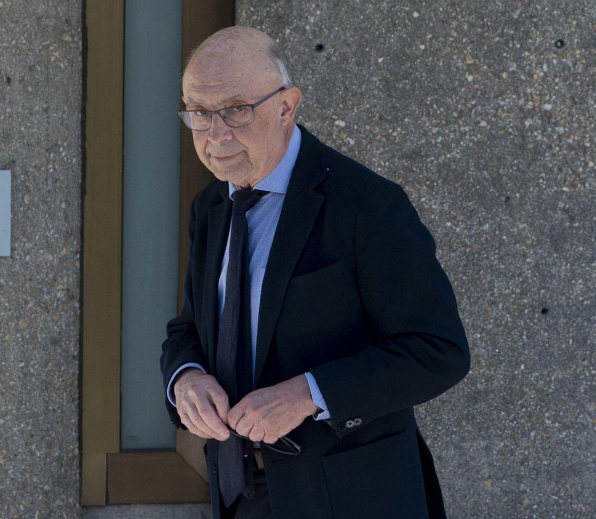 El jutge imputa Montoro per manipular lleis en favor d’empreses El jutge imputa Montoro per manipular lleis en favor d’empreses