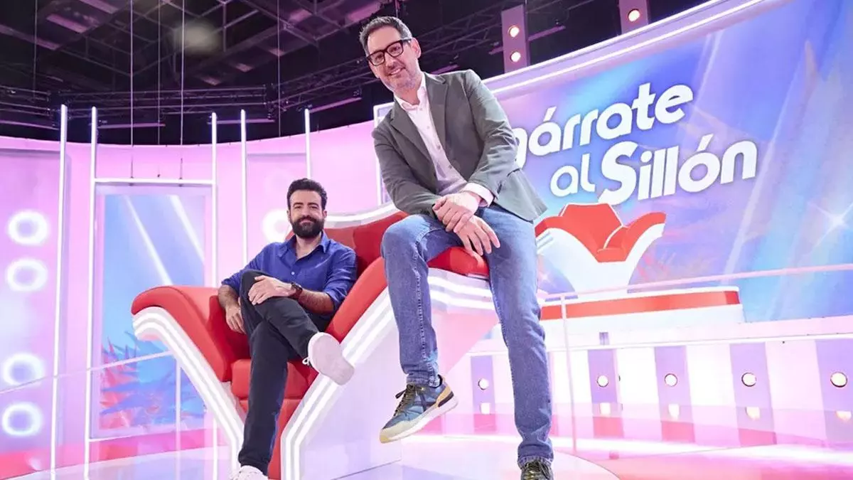 Telecinco pone fecha de estreno a 'Agárrate al sillón' y programa la última entrega de 'Reacción en cadena' en fin de semana