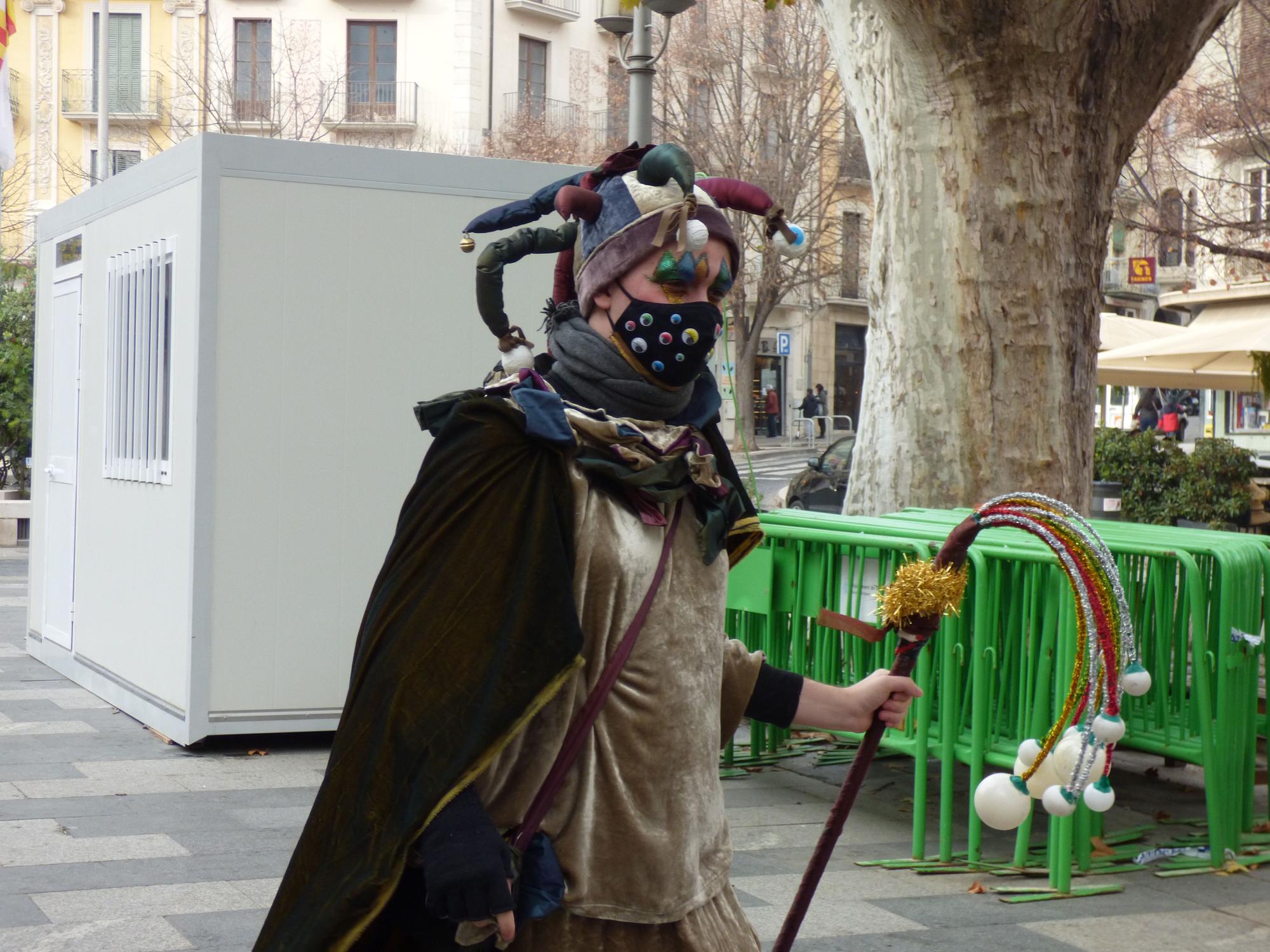 En Fumera es deixa veure per Figueres acompanyat de la Nadalina i la Bel