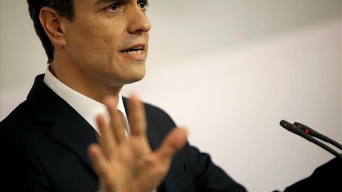 El líder del PSOE, Pedro Sánchez, en la rueda de prensa ofrecida tras su cita con Rajoy.