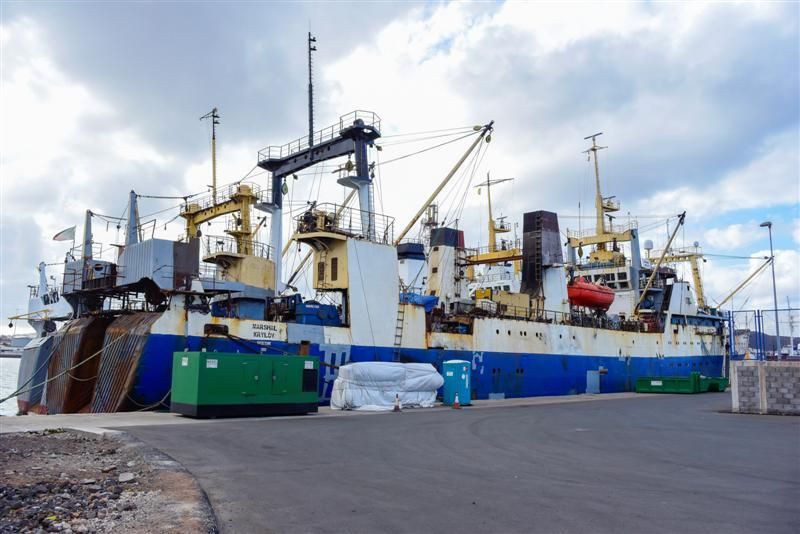 Marineros rusos en el muelle Reina Sofía