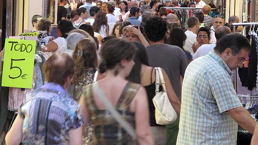 La botiga al carrer tanca la jornada amb un èxit de vendes