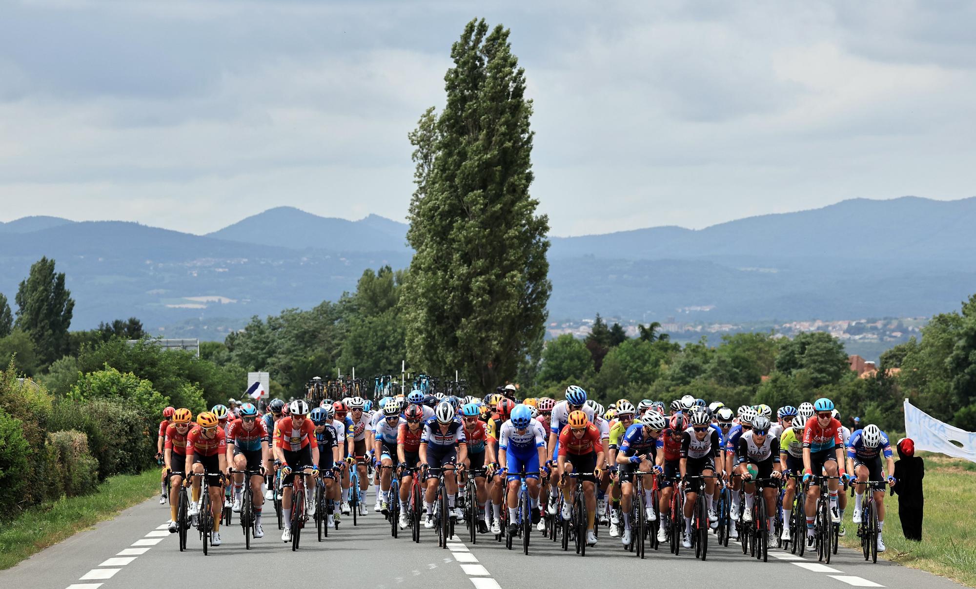 IMÁGENES | Las mejores imágenes de la etapa 11 del Tour de Francia