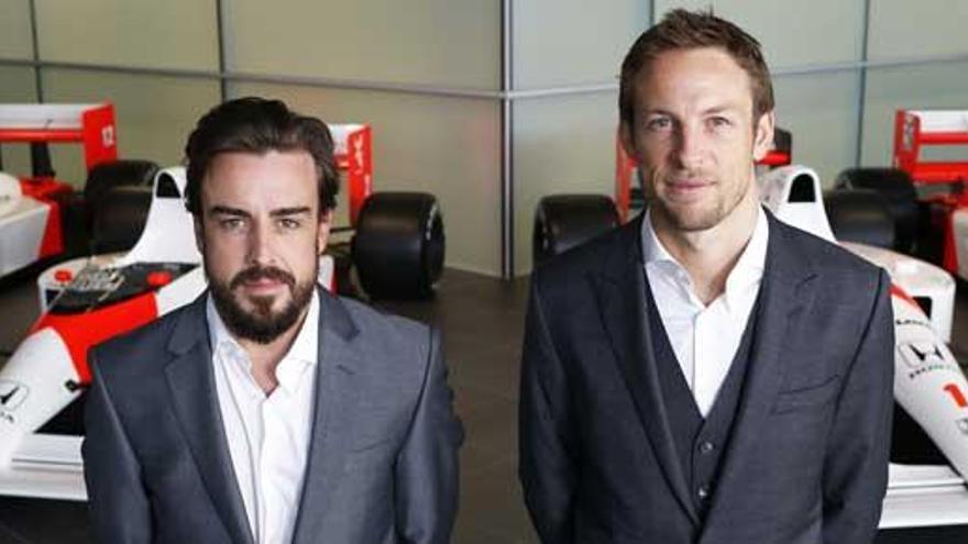 Fernando Alonso, con Jenson Button.