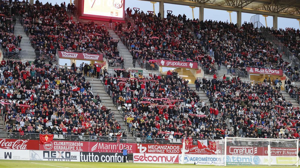 Imagen del Fondo Norte el pasado domingo en el Real Murcia - Barça Atlètic.