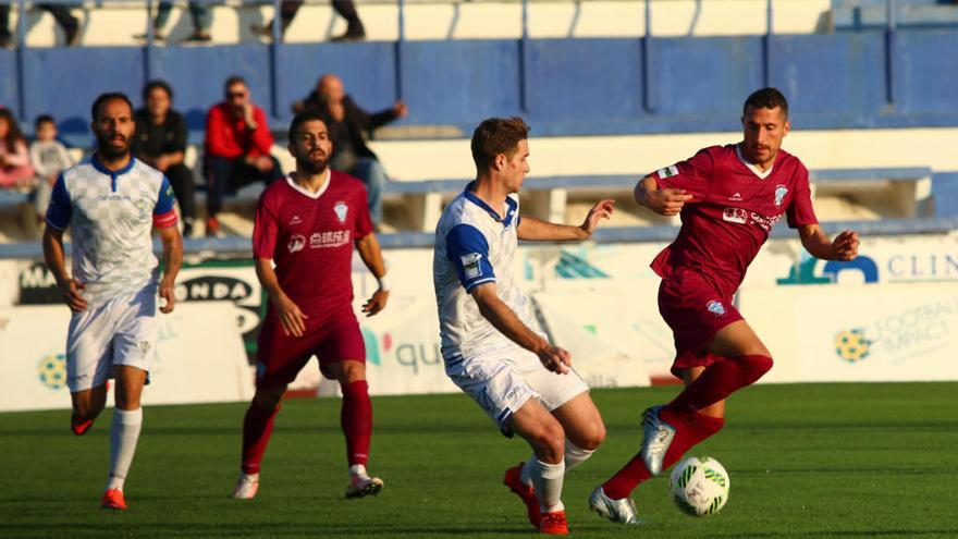 Una imagen del choque del Jumilla de ayer en Marbella.