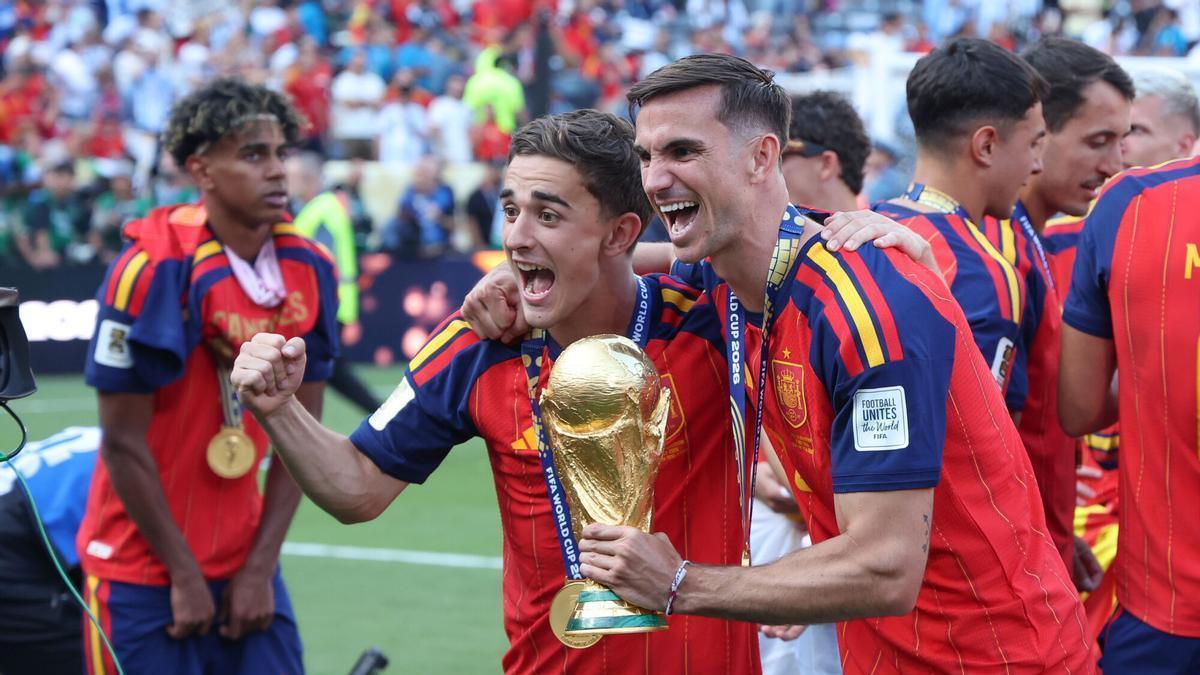 Gavi y Fabian Ruiz en la final del Mundial 2026.