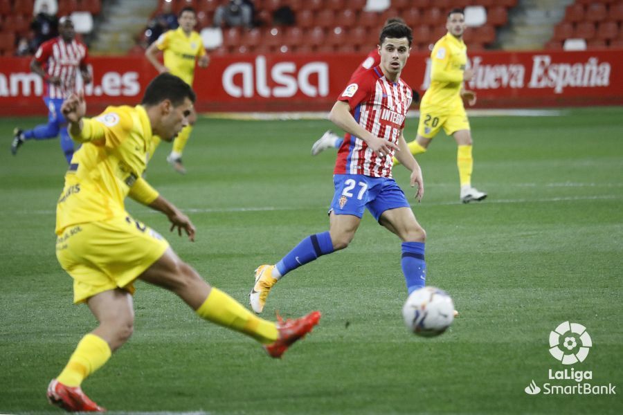 Partido de la Liga Smartbank entre el Sporting y el Málaga CF