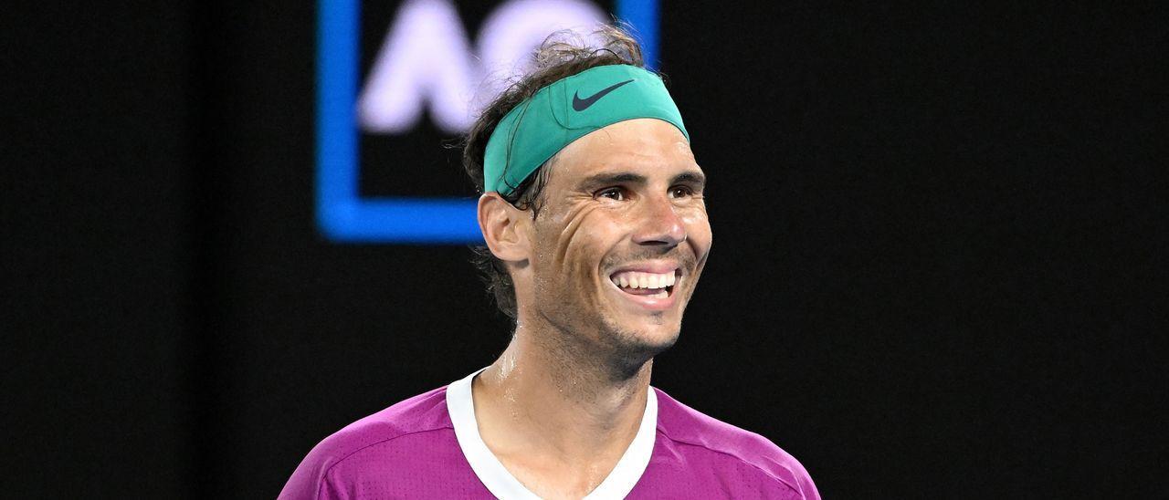 Nadal celebra su victoria sobre Berrettini y su clasificación para la final del Abierto de Australia.