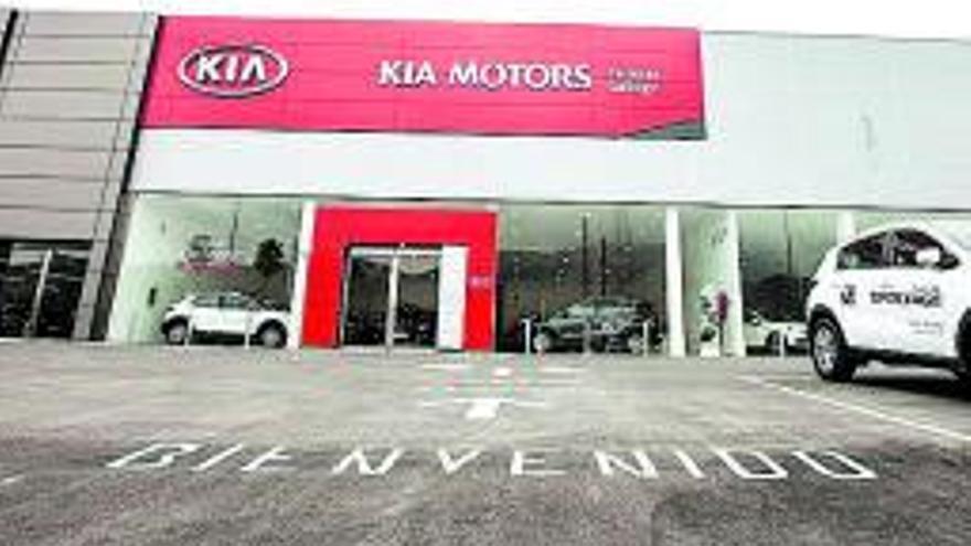 KIA Talleres M. Gallego vuelve a ser la marca más vendida en la Región por segundo año consecutivo en el mercado de particulares