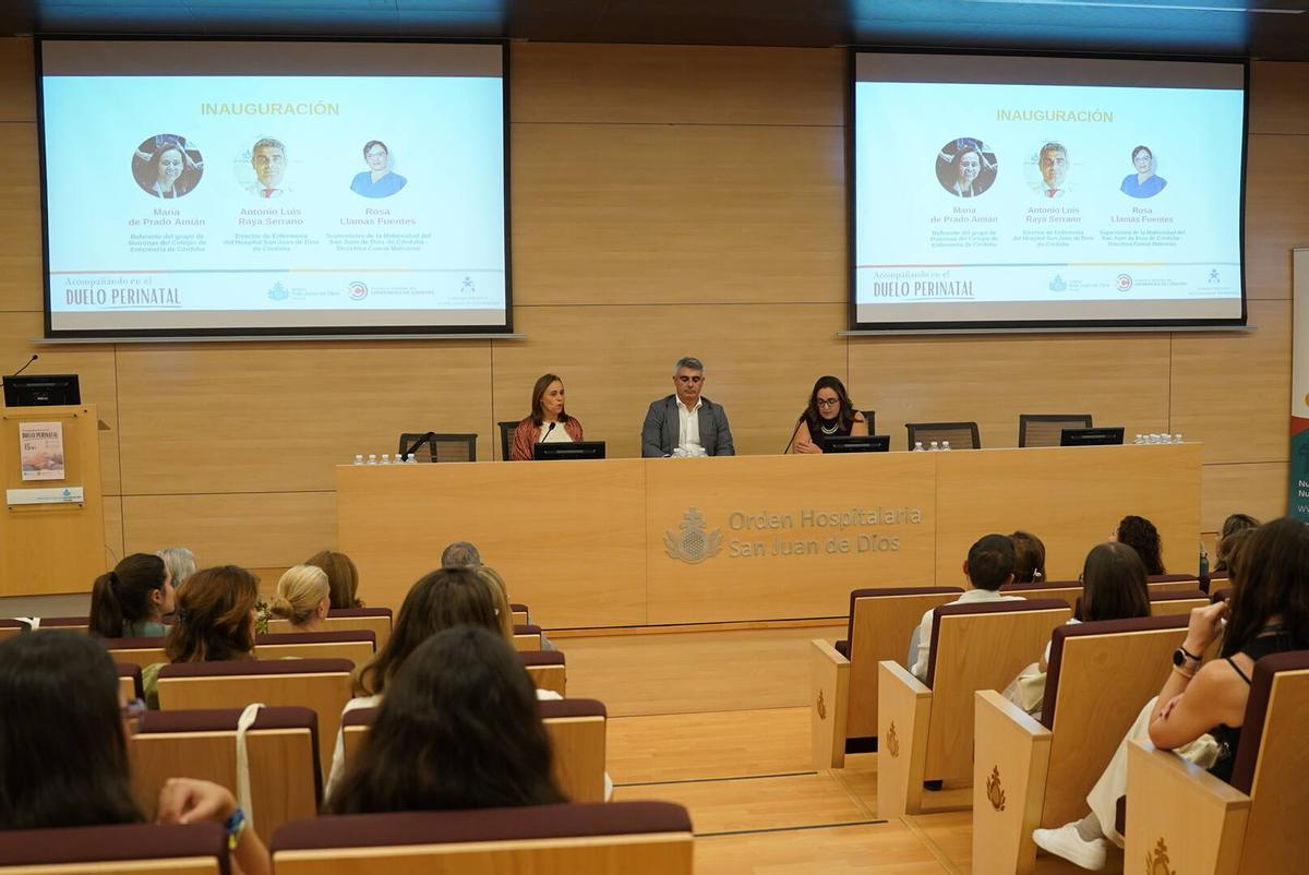 Inauguración de la jornada Acompañando en el duelo perinatal, organizada por el Colegio de Enfermería, con el apoyo del hospital San Juan de Dios.