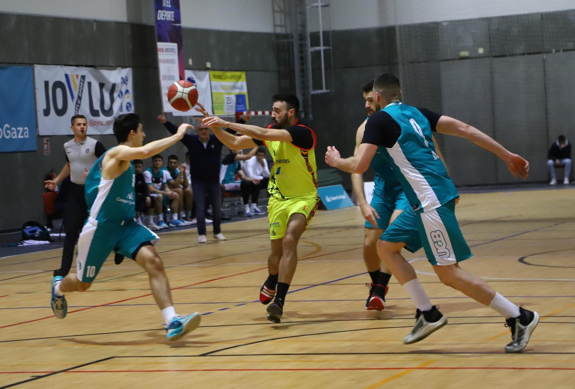 El derbi Camper Eurogaza UCB - Climanavas Agrometal Peñarroya en imágenes