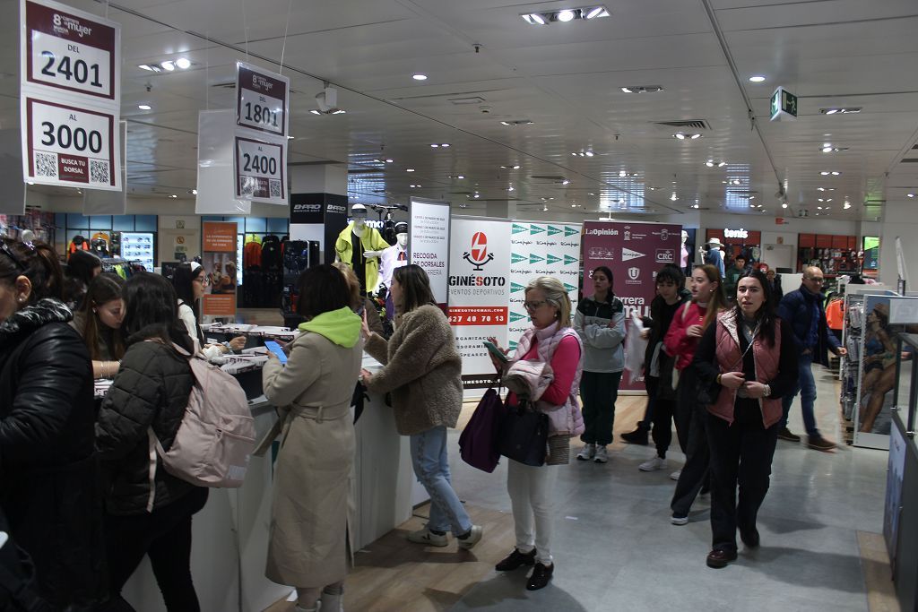 Entrega de dorsales de la Carrera de la Mujer 2023 (viernes por la mañana)