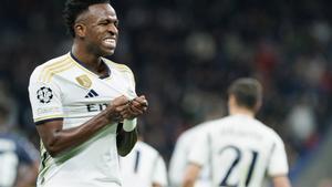 El jugador del Real Madrid Vinícius Júnior celebra un gol en la Liga de Campeones 2023-2024.