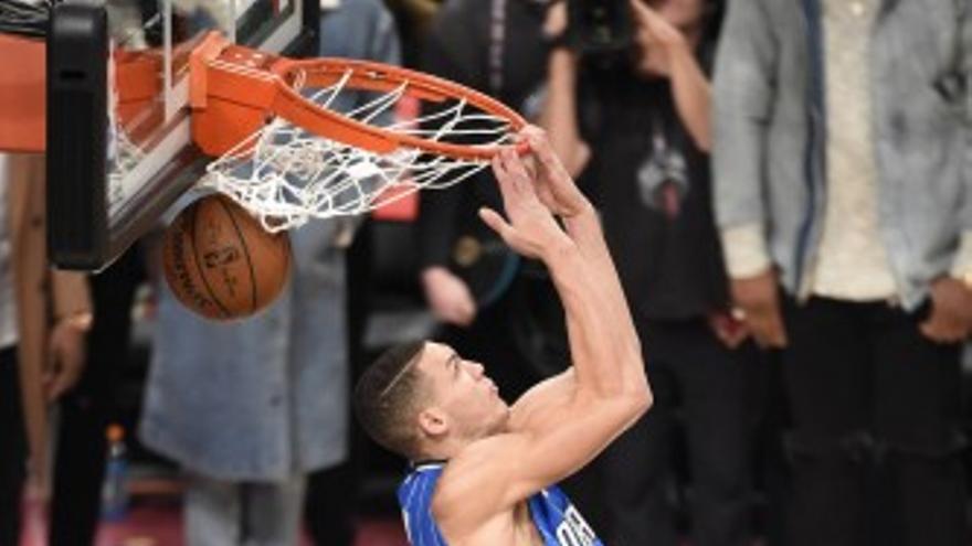 Zach Lavine gana el concurso de mates de la NBA