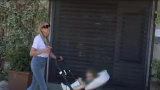 Ana Obregón, con su hijo Aless en la camiseta durante un divertido paseo con su nieta Ana Sandra