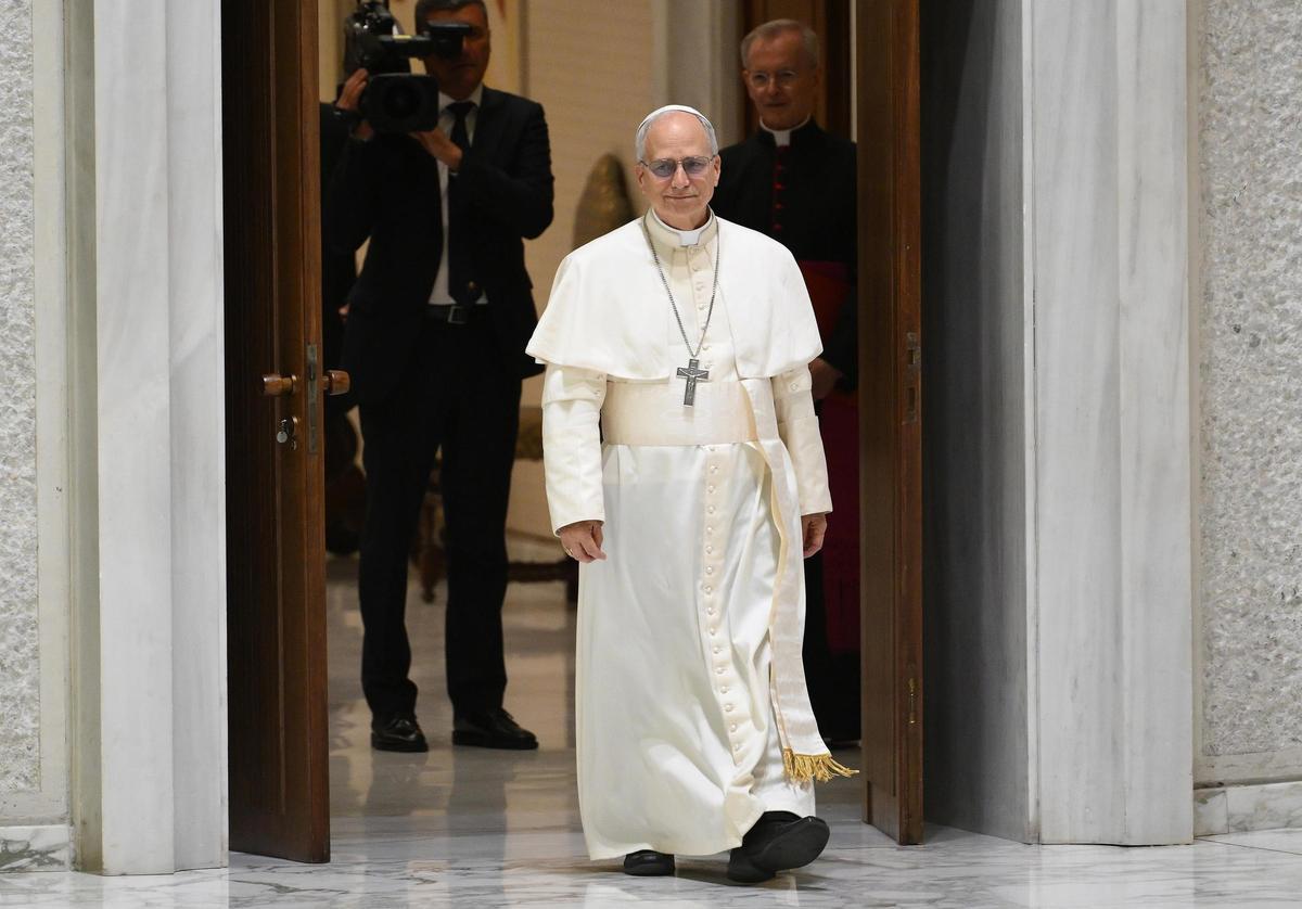 El papa León XIV se reúne con los periodistas en El Vaticano