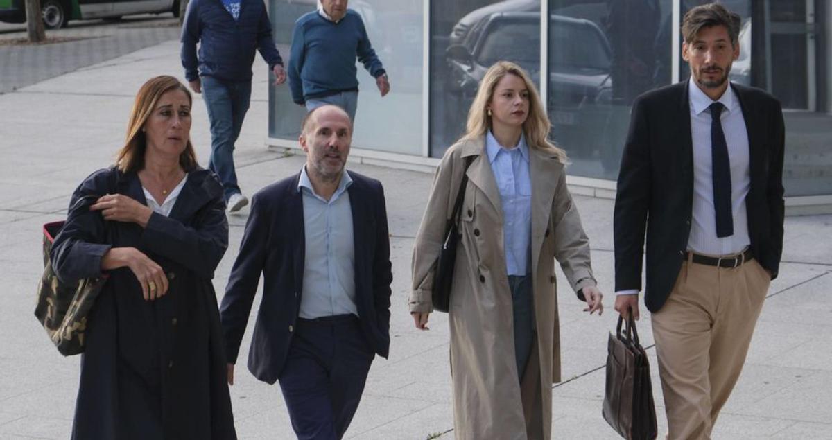 Momento de la llegada del alcalde de Ourense al juzgado.