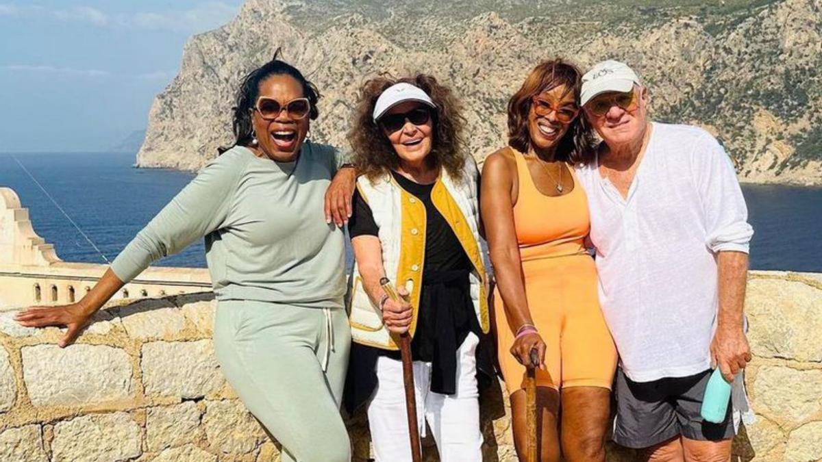 Oprah Winfrey (links) mit Freunden bei Port d&#039;Andratx auf Mallorca