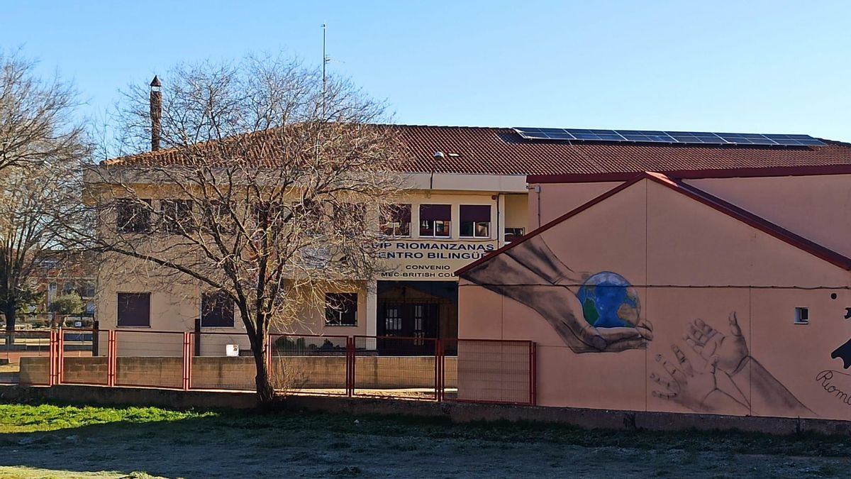 Placas solares en el colegio Riomanzanas de Zamora.