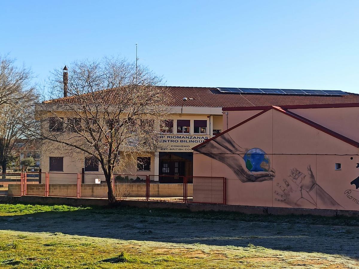 Placas solares en el colegio Riomanzanas de Zamora.