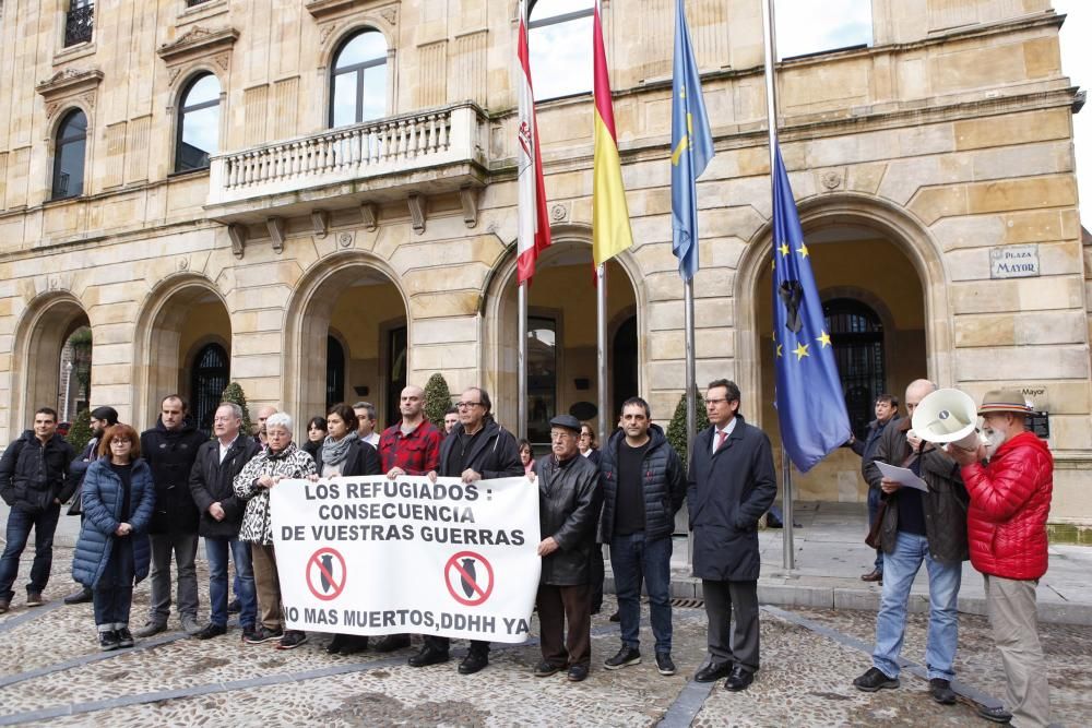 Colocación del crespón negro en la bandera europea