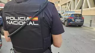 La Policía Nacional detiene a dos hombres y una mujer que pretendían robar en una vivienda en Alicante