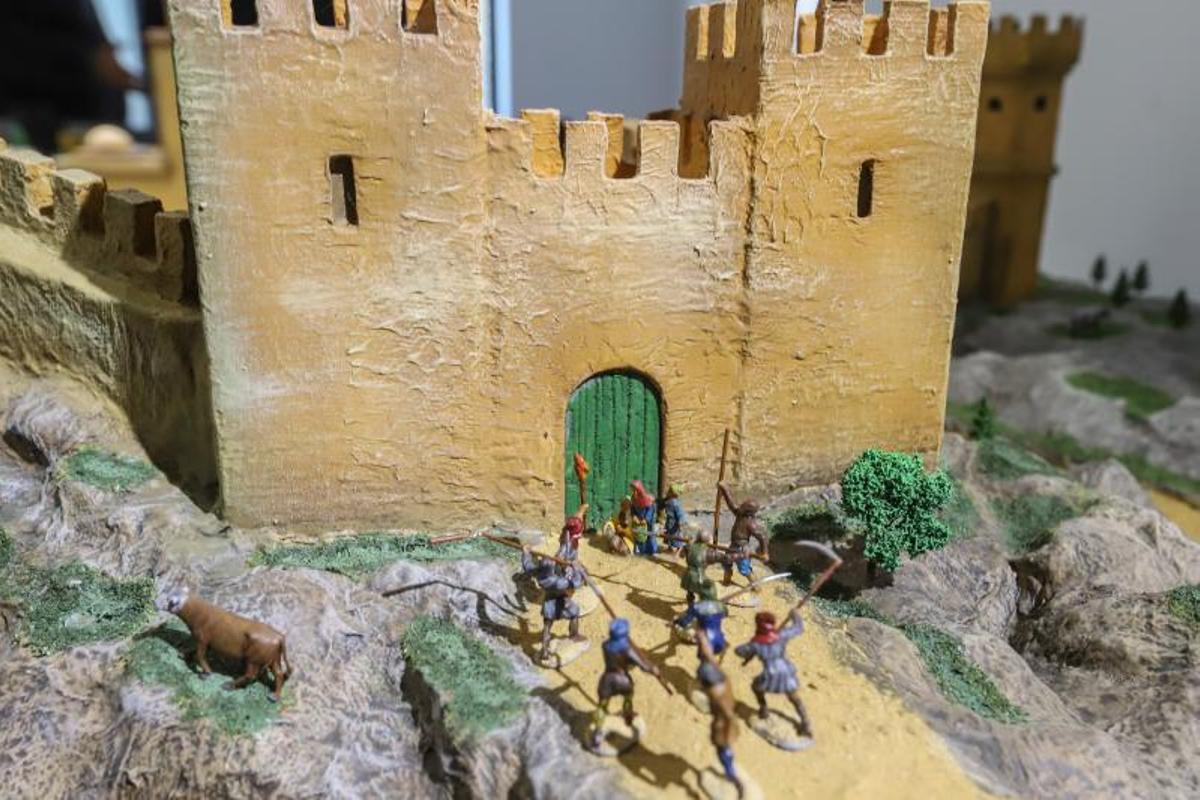 Maqueta de la Orihuela musulmana que se exhibe en el Museo de la Reconquista