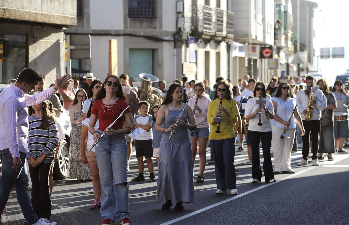Actuación da Banda de Agolada durante as festas do ano pasado.