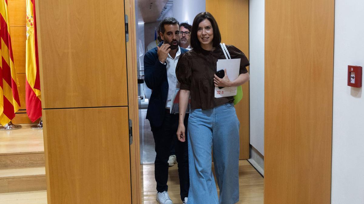 La secretaria general del PSPV, Diana Morant, se reúne con el Grupo Socialista de las Corts, este miércoles.