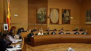 DIRECTO | El gobierno PP-Vox aprueba en el pleno la rebaja fiscal de 71 millones y la oposición dice que beneficia a las rentas altas