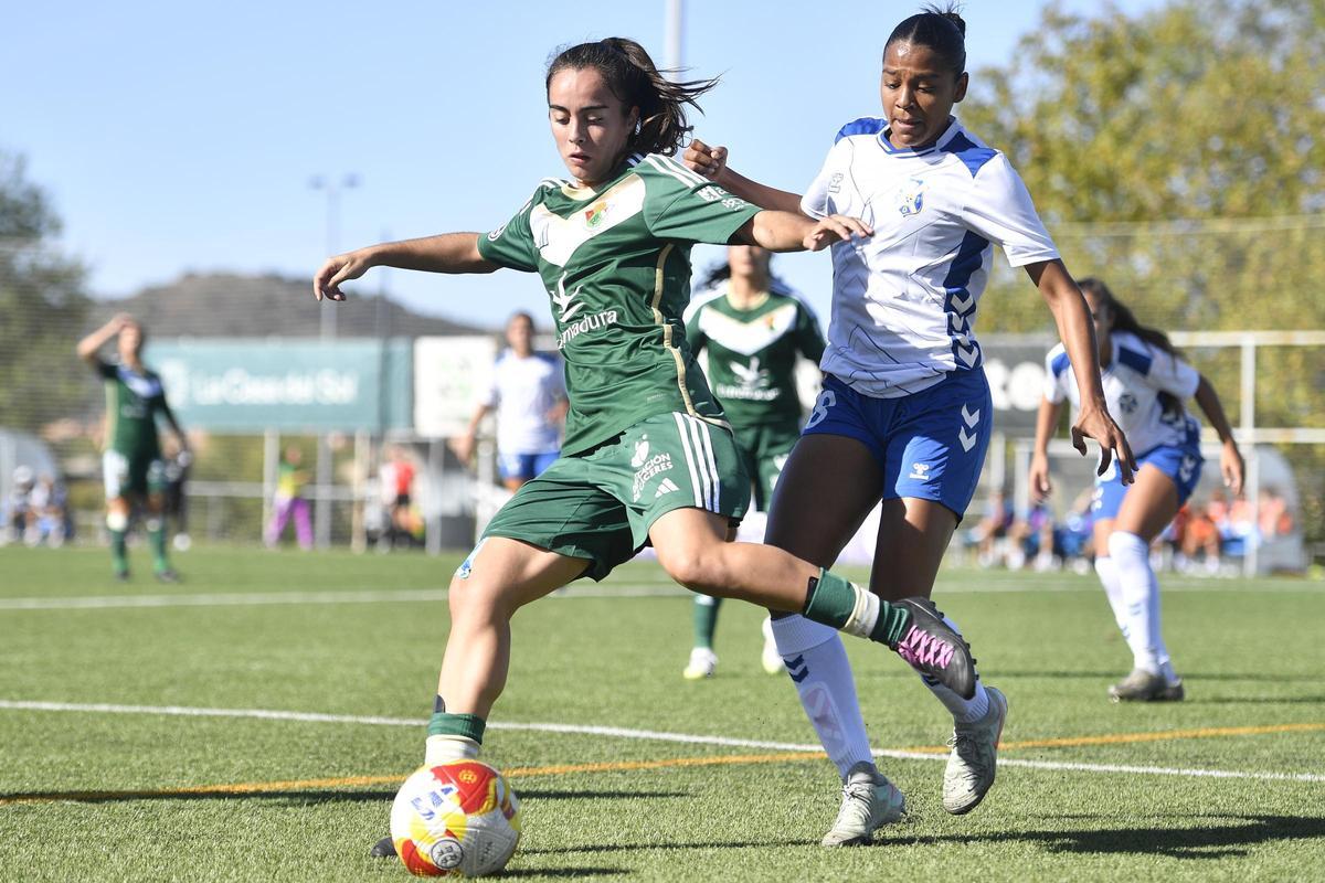El Cacereño Femenino - Tenerife B, en imágenes