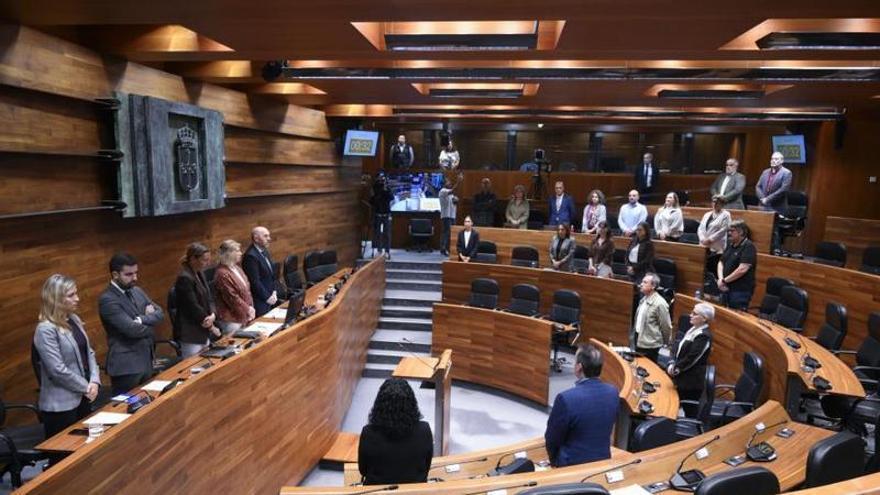 La izquierda allana el camino a la ley de vivienda asturiana para que sea su arma electoral el 29-N